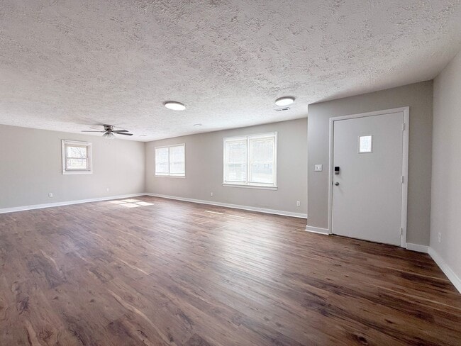 Building Photo - Newly Renovated 3-Bedroom Home with Fenced Backyard and Covered Patio in Cookeville