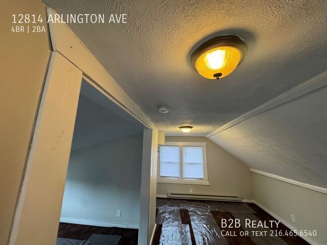 Building Photo - 12814 Arlington Ave