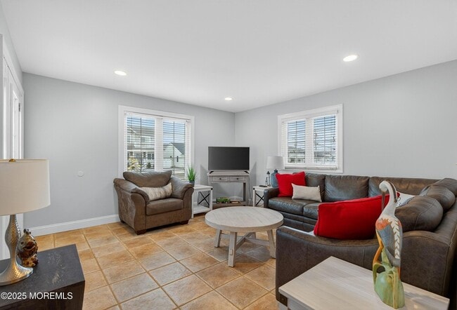 Building Photo - 19 Haddonfield Ave