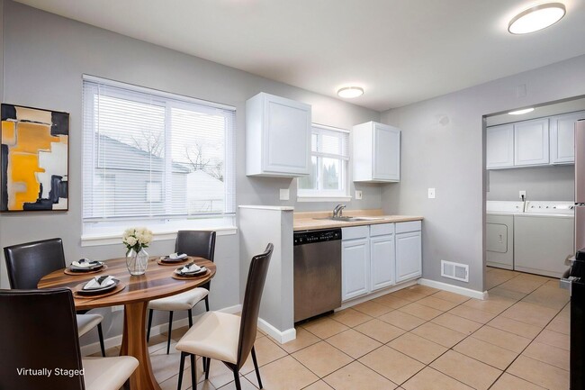 Building Photo - 13679 Sidonie Ave