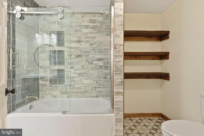 Building Photo - 3502 Buena Vista Ave