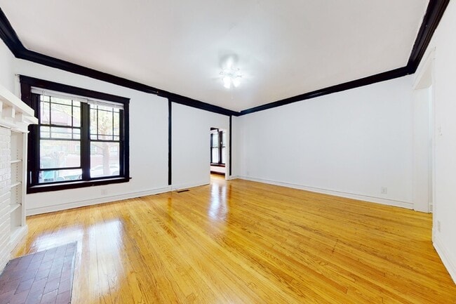 Floorplan - 5452 S. Ellis Avenue