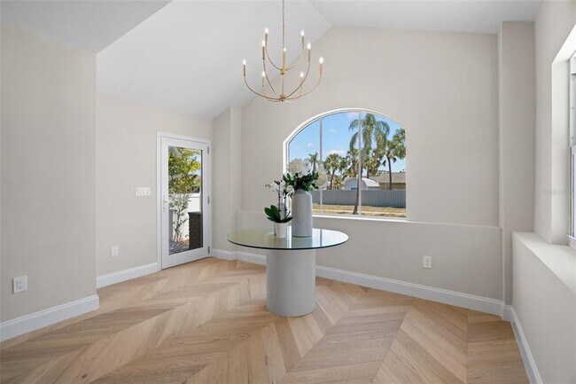 Building Photo - 422 24th St N