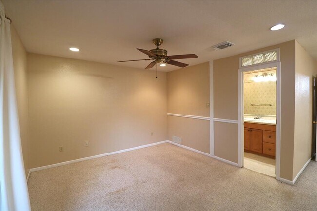 Building Photo - 7911 Fawn Terrace Dr