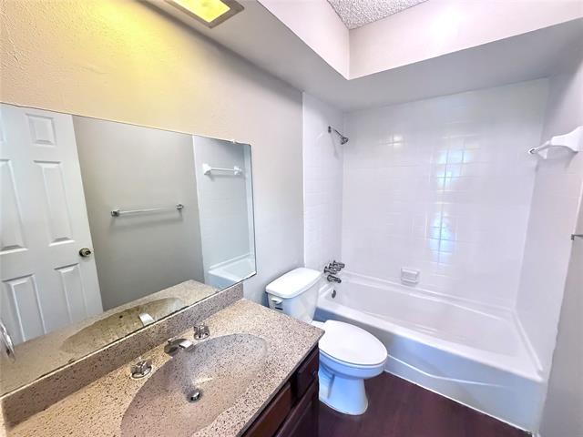 Building Photo - 13220 Fall Manor Dr