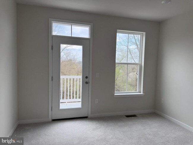 Building Photo - 777 Platinum Dr