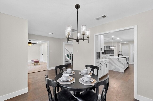 Building Photo - 10132 Medlock Dr