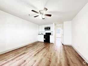 Building Photo - Pet Friendly One-Bedroom Condo with A/C an...