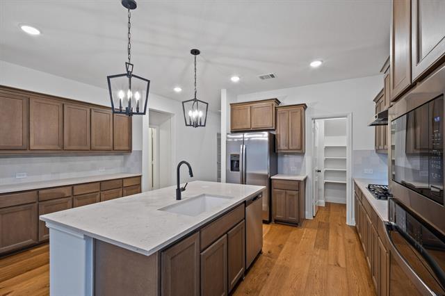 Building Photo - 925 Lost Mine Trl