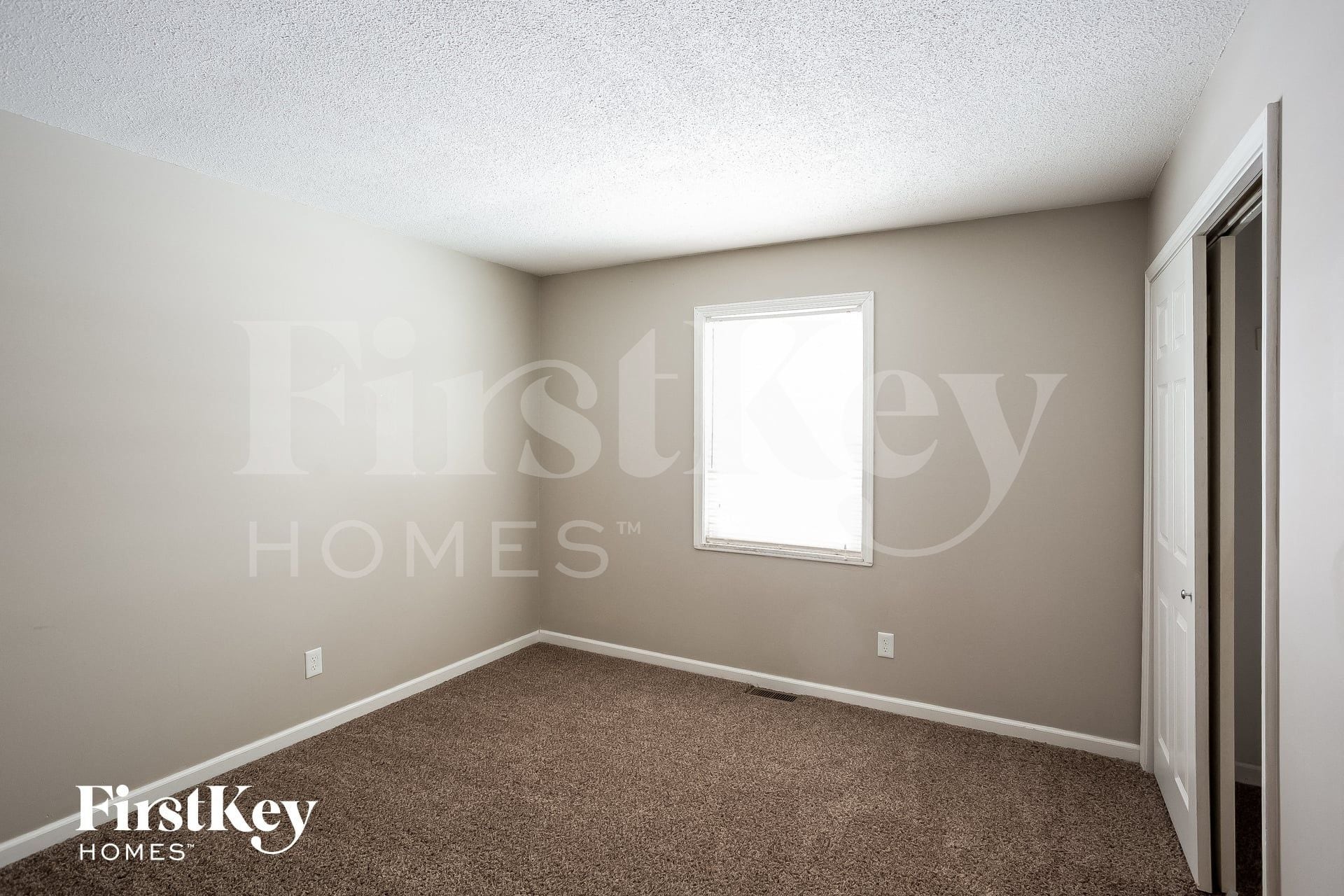 Building Photo - 439 Fox Cir