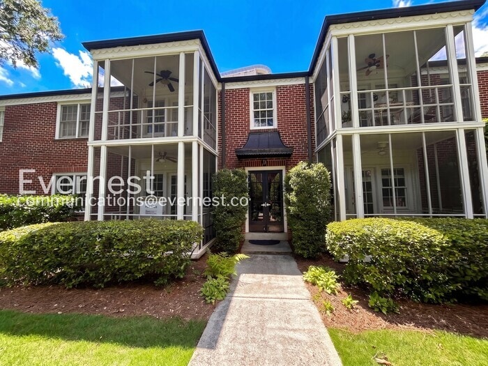 Building Photo - 55 Delmont Dr NE