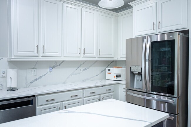 Building Photo - 5016 Trembath Ln