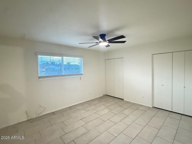 Building Photo - 4816 S Taylor Dr