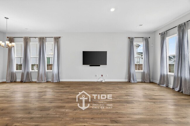 Building Photo - Private Retreat with Modern Upgrades