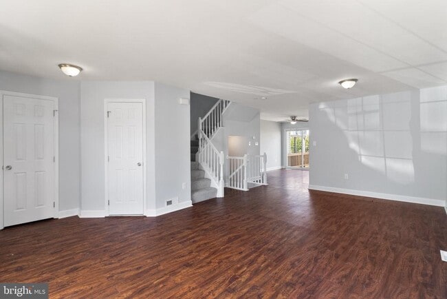 Building Photo - 14090 Kramer Pl