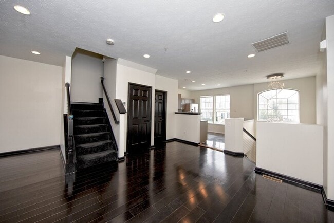 Building Photo - 130 Spencer Cir