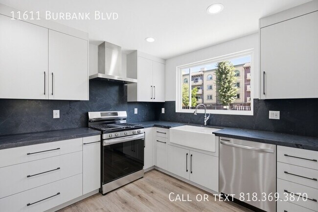 Building Photo - 11611 Burbank Blvd