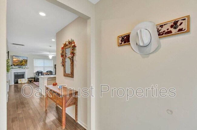 Building Photo - 142 Airy Dr