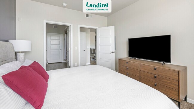 Building Photo - 1260 E University Dr