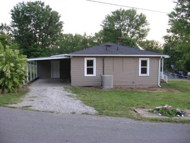 Building Photo - Nice Home on Corner Lot