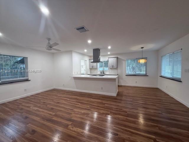 Primary Photo - 1538 NE 5th Ave