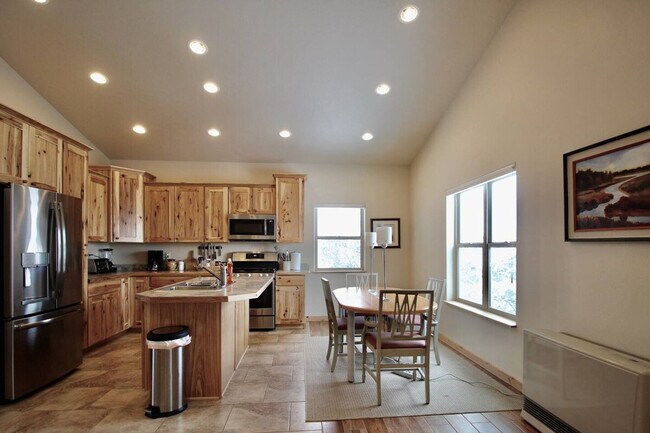 Building Photo - 783 MT-2