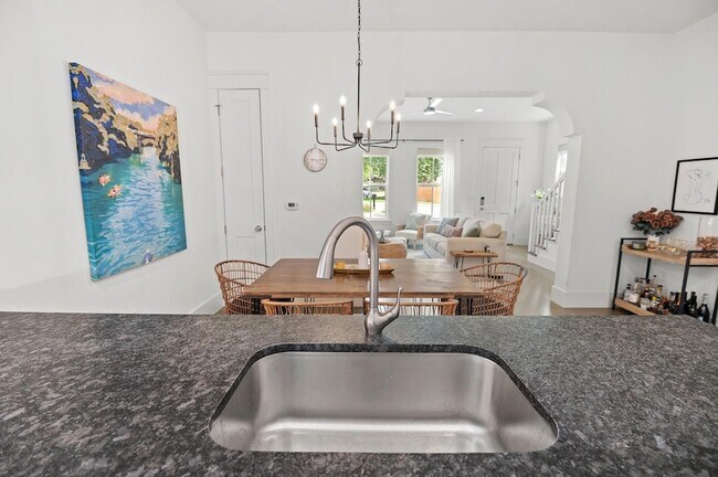 Building Photo - 3206 Garden Villa Ln