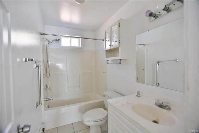 Building Photo - 99 Timber Hill Ln