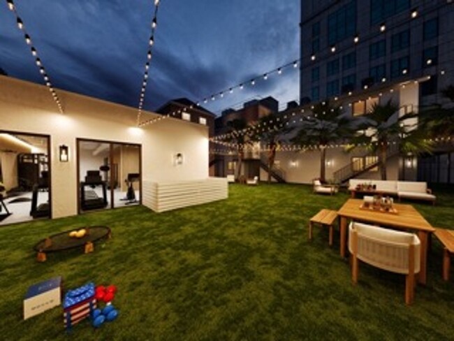 Building Photo - 1 bed / 1 bath on King St.  ~ Move-in Augu...