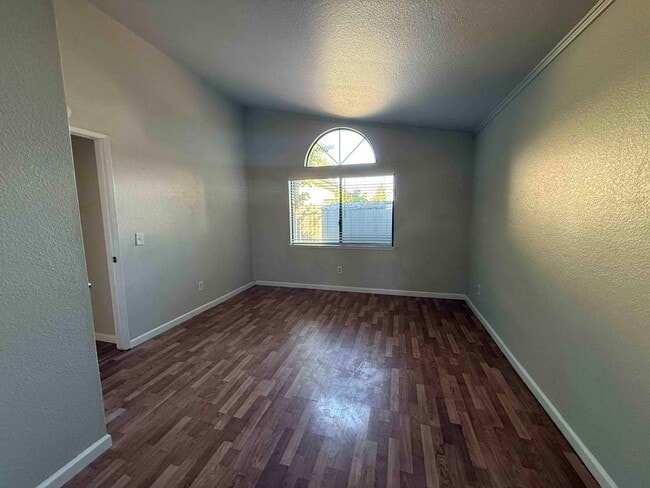 Building Photo - 8228 Bluehaven Ct