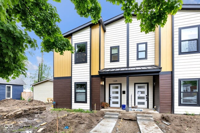 Building Photo - 1234 E 10th St