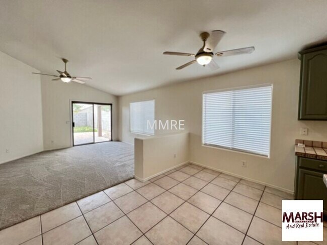 Building Photo - 4 bedrooms with lots of living space in Chandler!