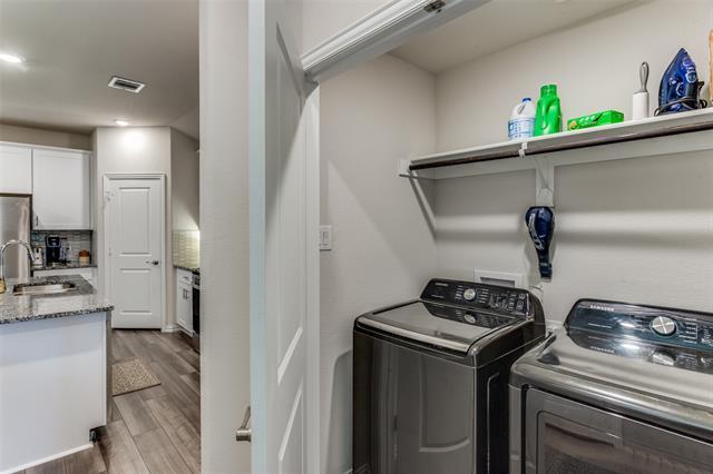 Building Photo - 2833 Brittlebush Dr