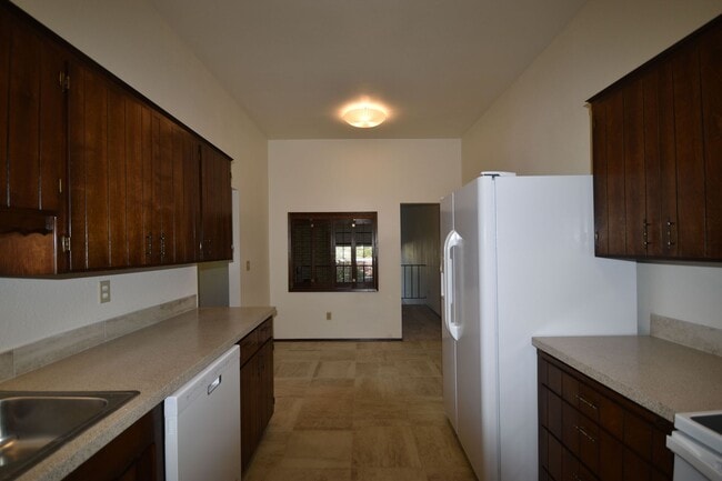 Building Photo - Low-Maintenance Meadows North Rental by Meadow Springs Golf Course