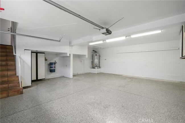 Building Photo - 6031 Shadowbrook Cir