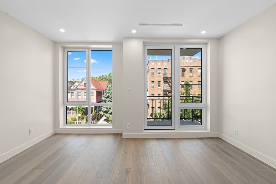 Building Photo - 312 Fenimore St