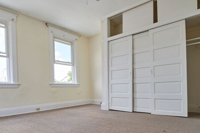 Building Photo - 2316 Chickasaw St