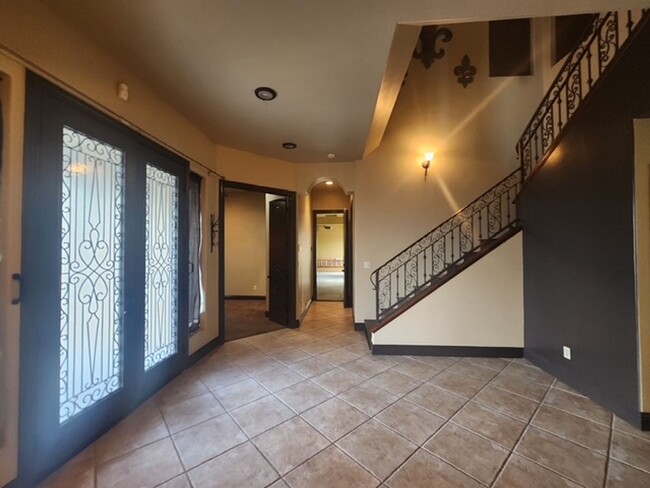 Building Photo - 2331 Calloway Dr
