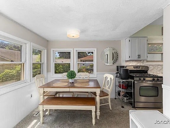 Building Photo - 146 Bowne St NE