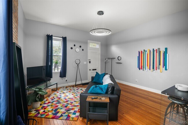 Building Photo - 815 Rutger St