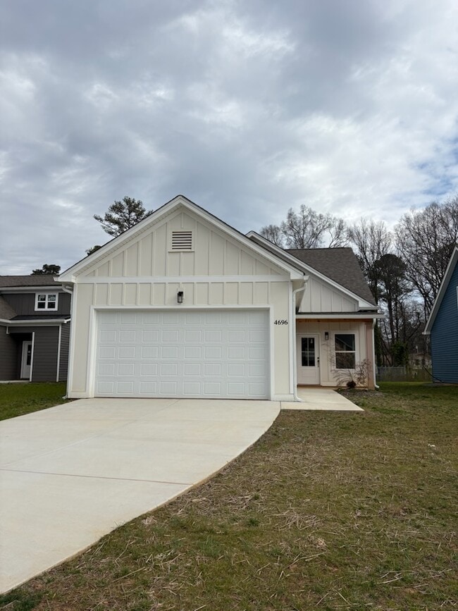 Building Photo - 4716 Heiskell Dr