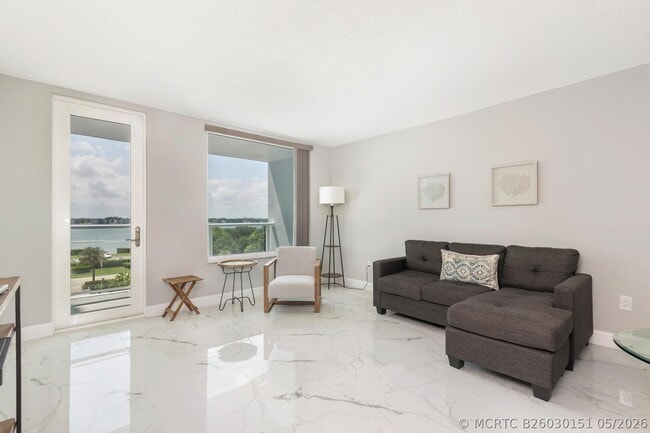 Building Photo - 3450 S Ocean Blvd