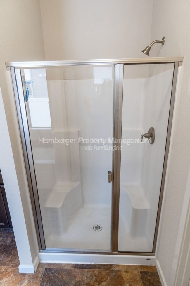 Building Photo - 8915 W Red St