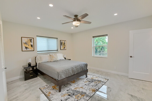 Building Photo - 414 Lindell Blvd