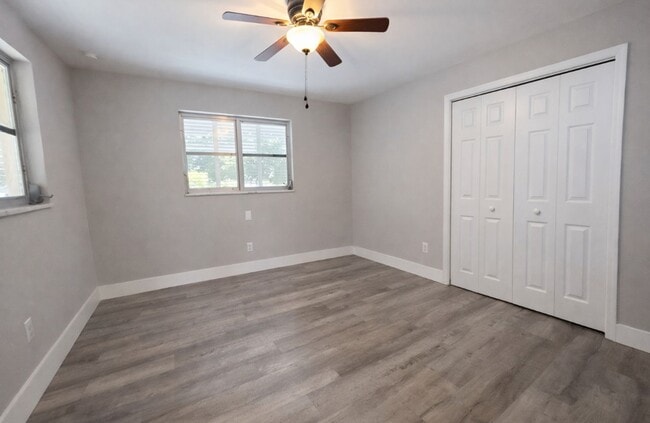 Building Photo - Newly Renovated 3 Bed / 2 Bath Single-Family Home with 2-Car Garage