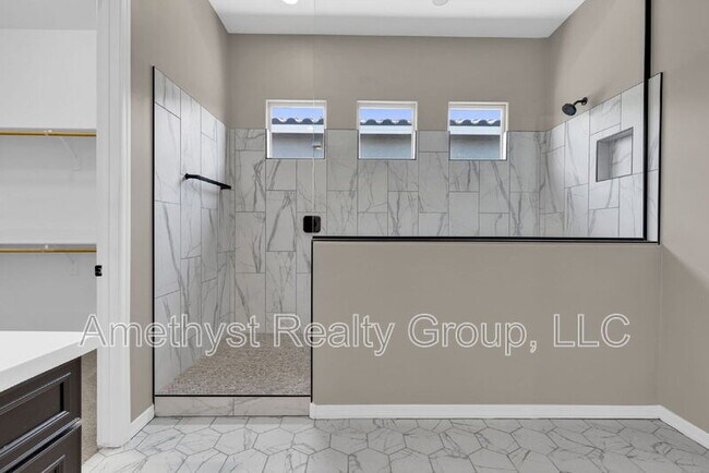 Building Photo - 5116 N 185th Ave