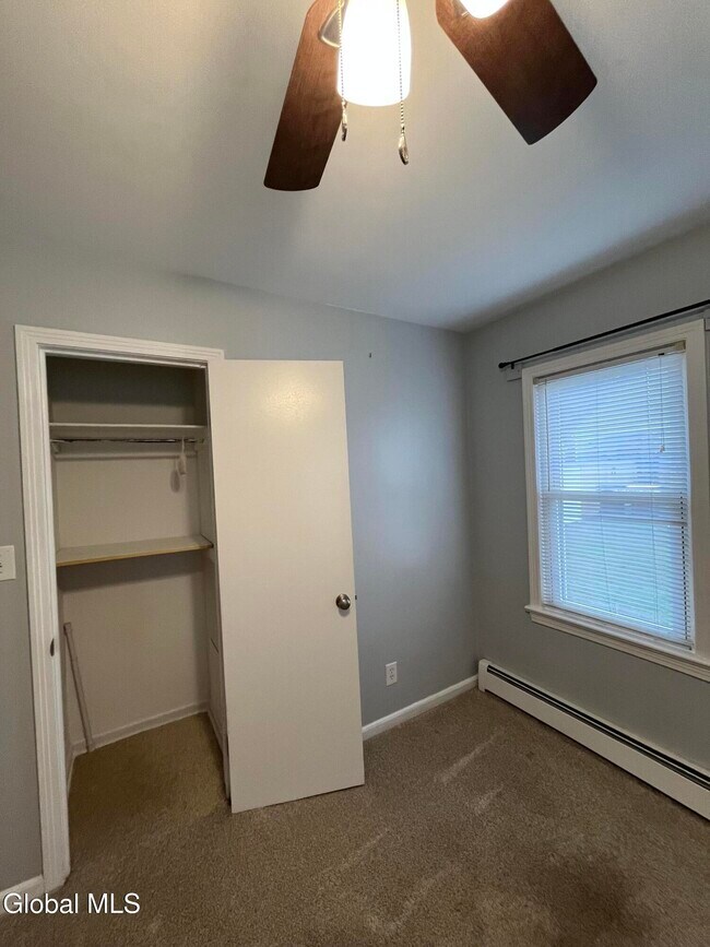 Building Photo - 36 Glenville St