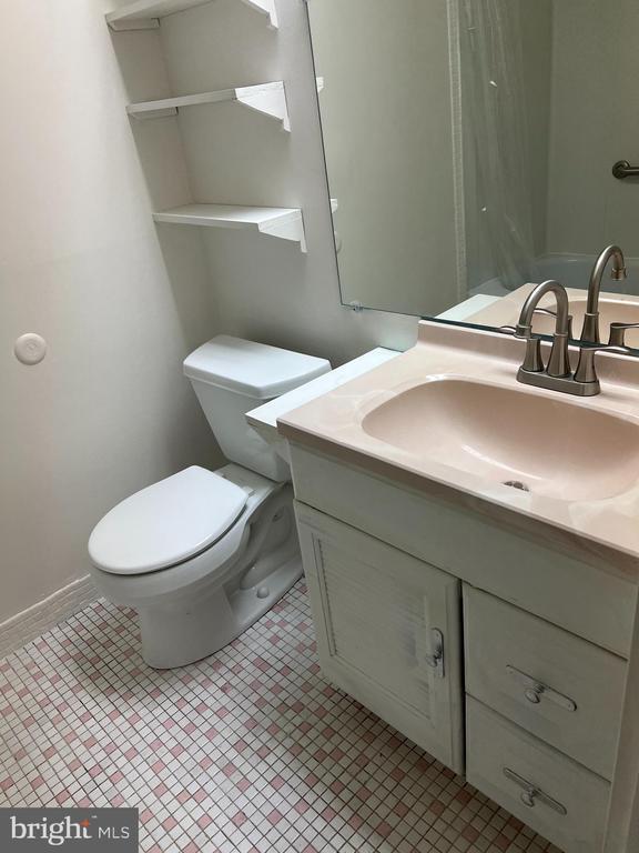 Building Photo - 100 West Ave