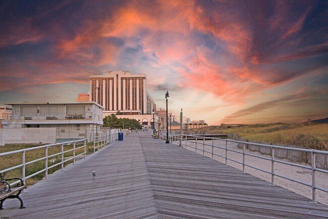 Building Photo - 3851 Boardwalk