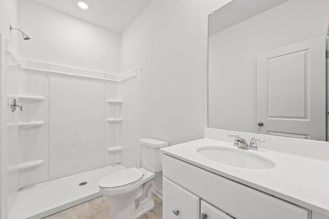 Building Photo - 2730 Harrison Dr